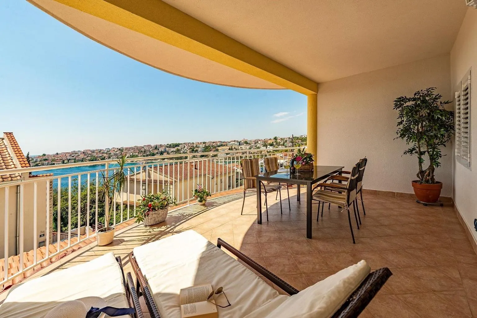 Six-Bedroom Villa With Sea View Nl Trogir